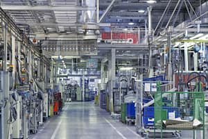 Visão geral da sala de máquinas em operação contínua, com sistemas automatizados e infraestrutura técnica otimizando a produção e a confiabilidade operacional.