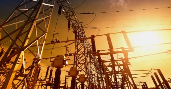 Análise Campos Elétricos Magnéticos
