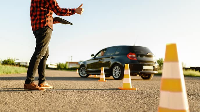 Curso Direção Preventiva Defensiva em Ingles